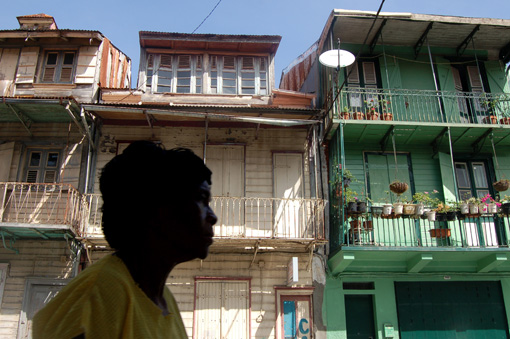 photo: balcons planche: pointe-a-pitre